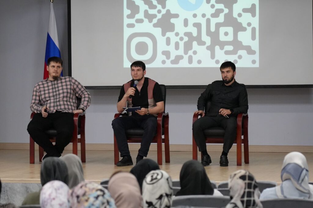 Администраторов госпабликов спорта обучили правильному ведению соцсетей