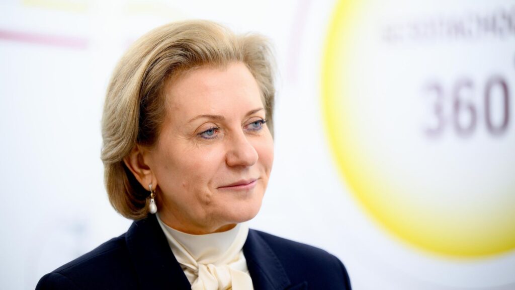 Руководитель Роспотребнадзора Анна Попова дала старт Всероссийской прививочной кампании против гриппа