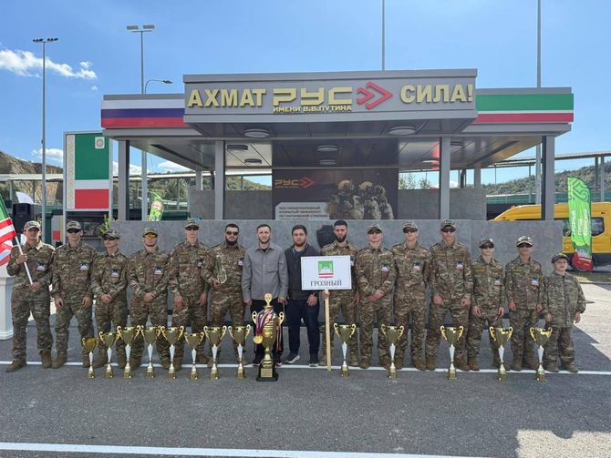 Ученик школы № 33 Грозного в составе городской сборной стал победителем игры «Наша сила — в единстве!»